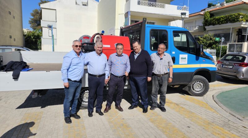 Ο ΣΠΑΠ παρέδωσε ένα σύγχρονο Ανατρεπόμενο Φορτηγό με Πυροσβεστική Υπερκατασκευή στον Δήμο Παλλήνης.
